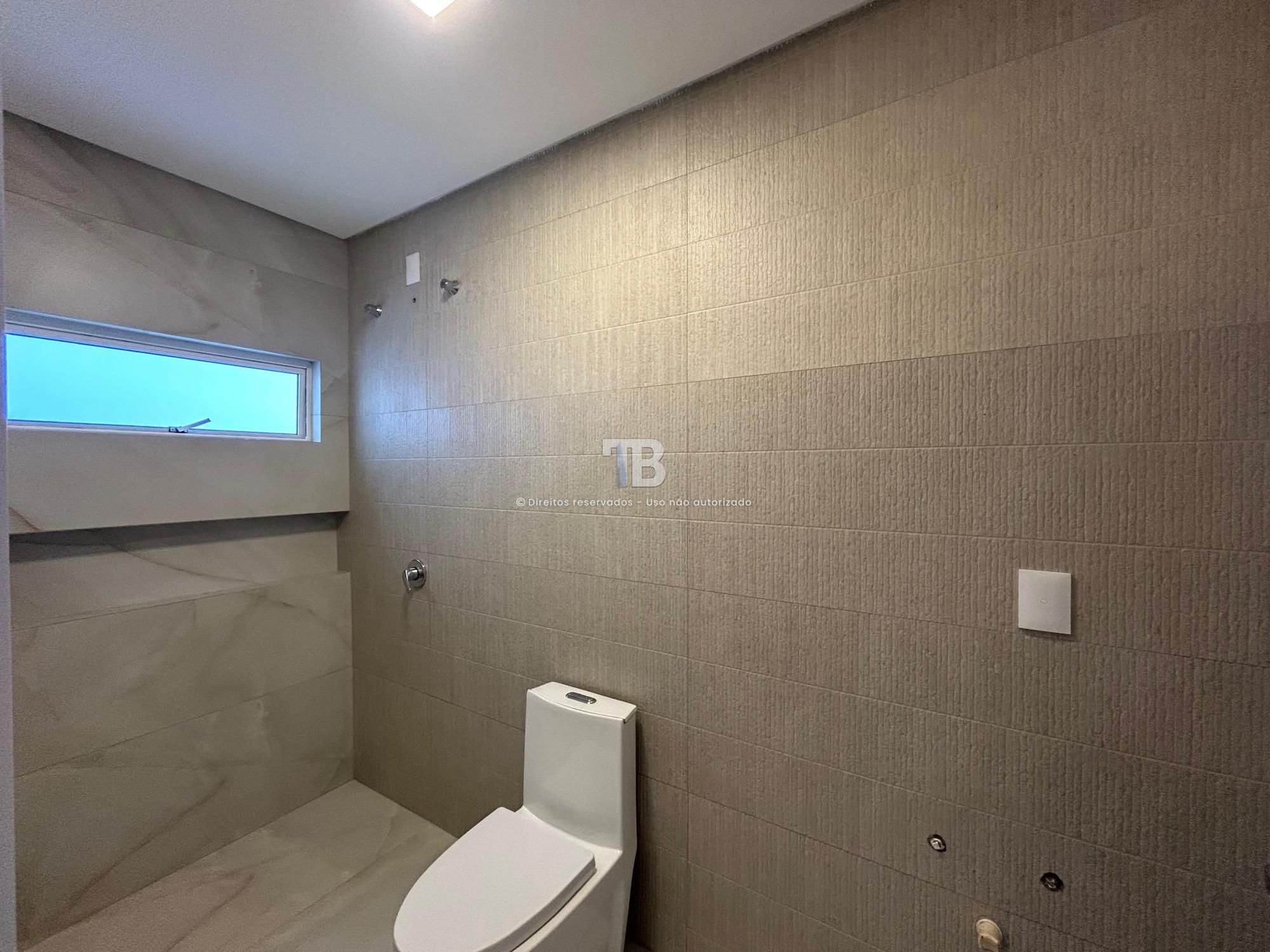 Casa Nova à venda com piscina