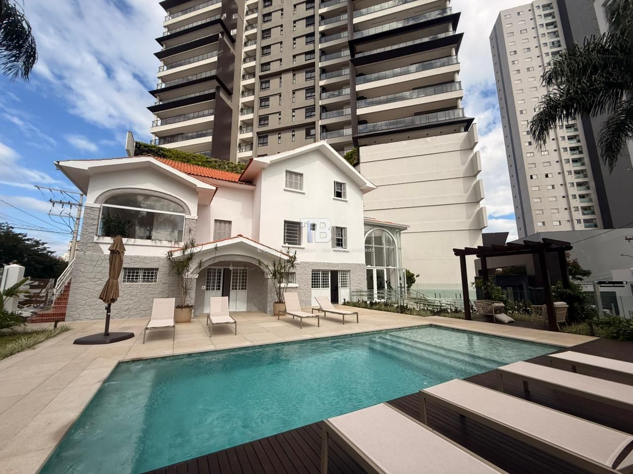 Apartamento Novo à Venda