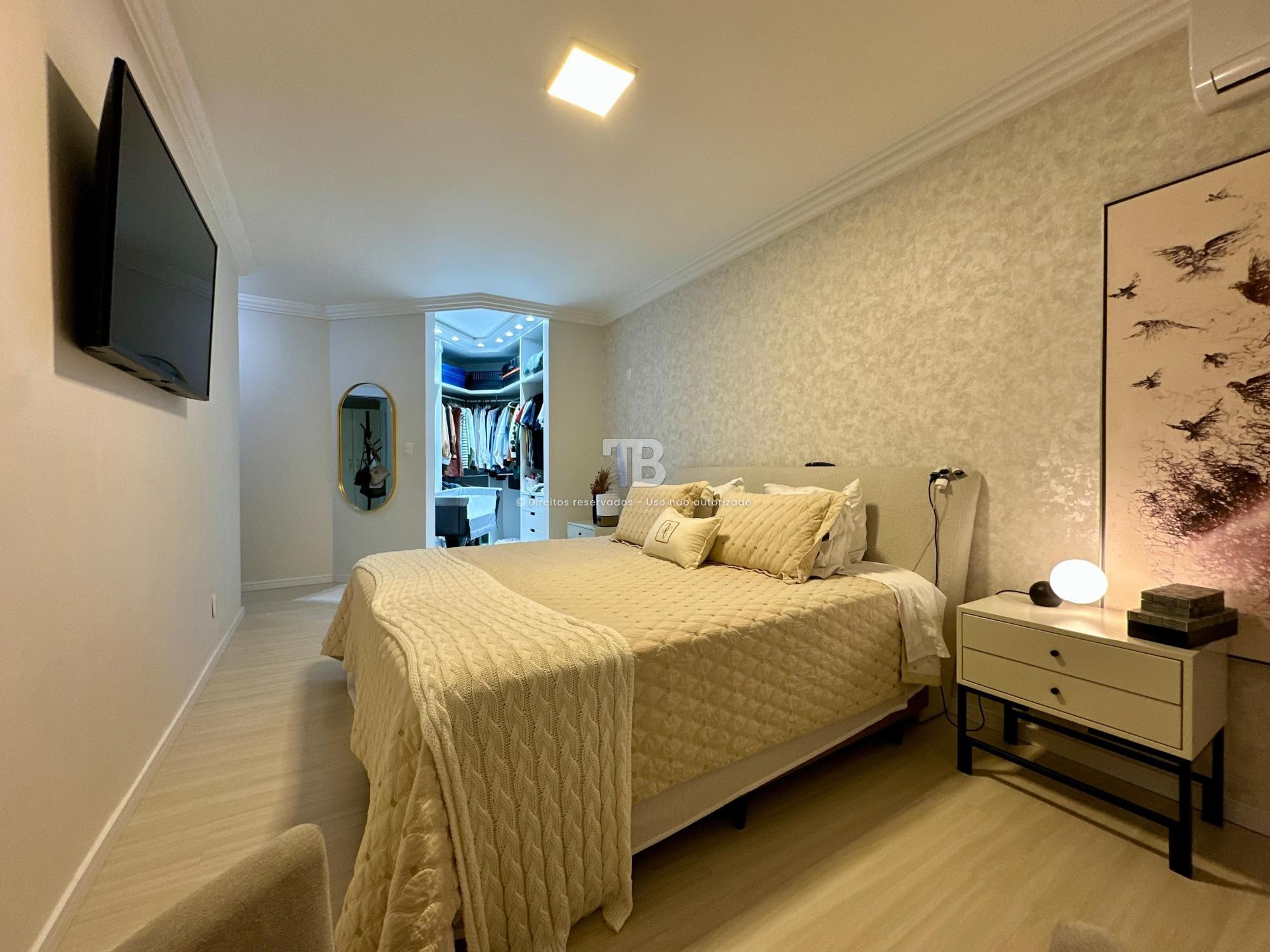 Apartamento Mobiliado à Venda