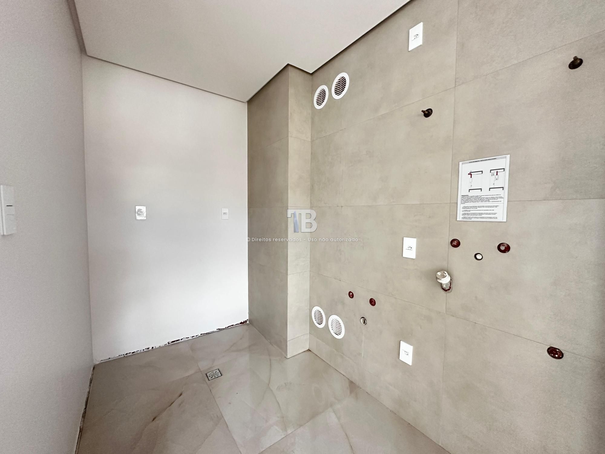 Apartamento novo à venda