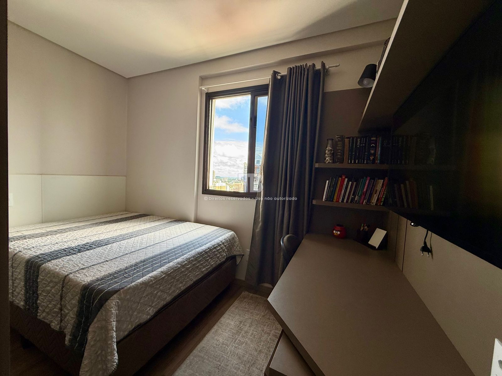 Apartamento Mobiliado à Venda