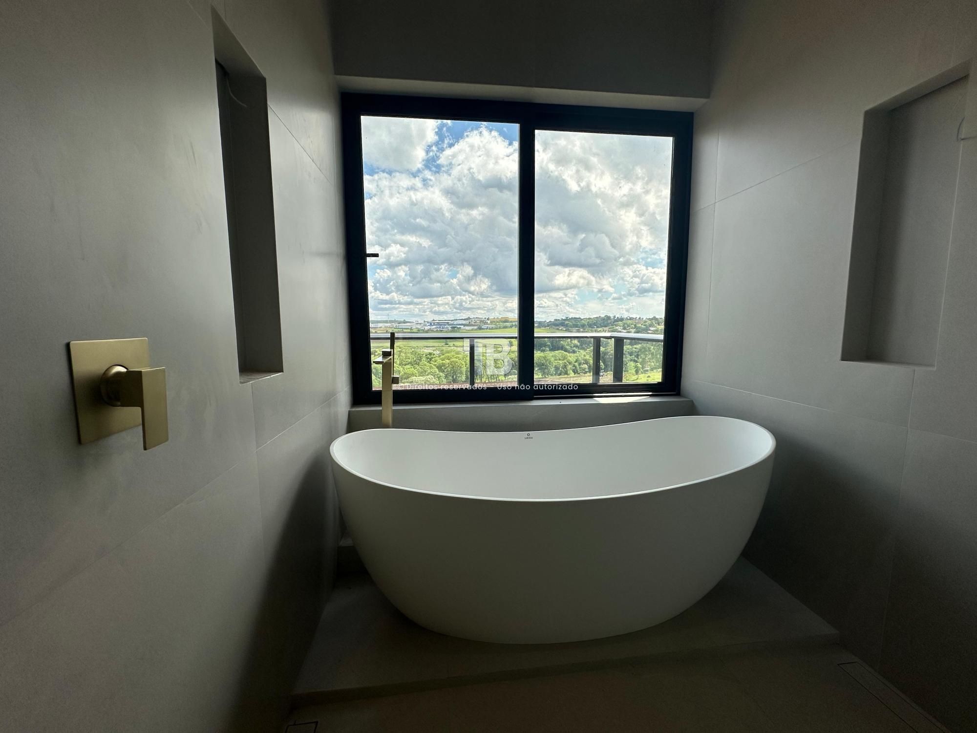 Casa em Condomínio Fechado