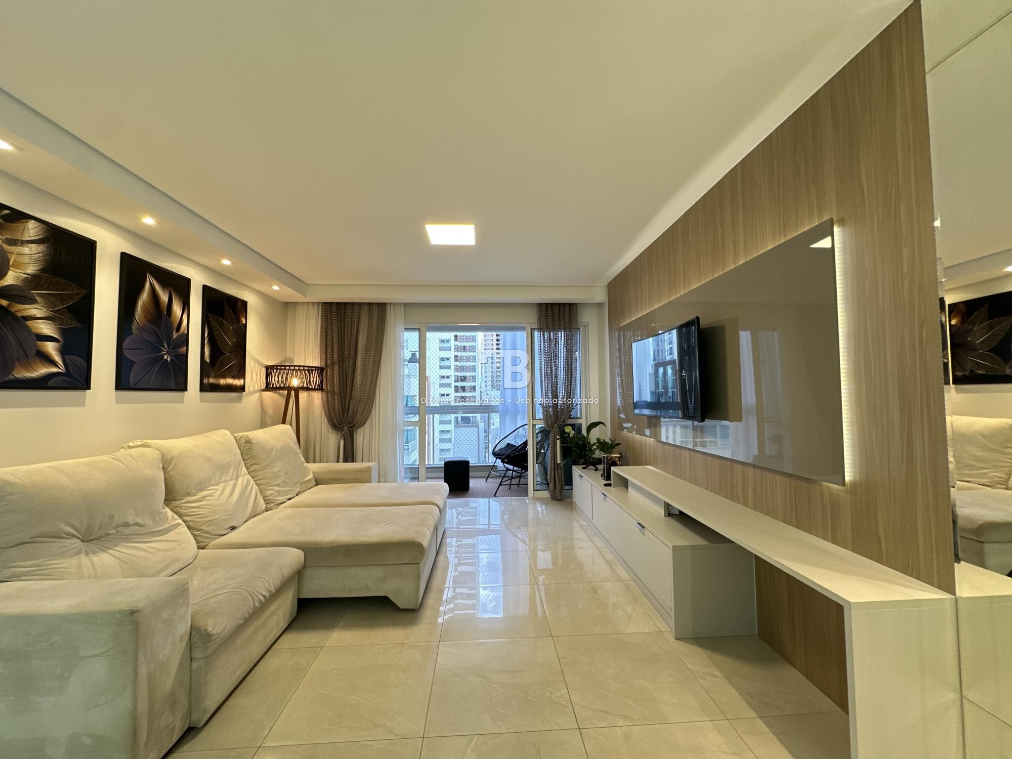 Apartamento três suítes