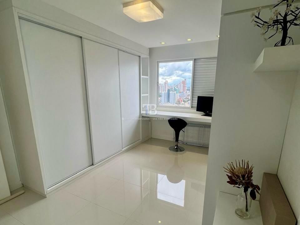 Apartamento Semimobiliado duas suítes
