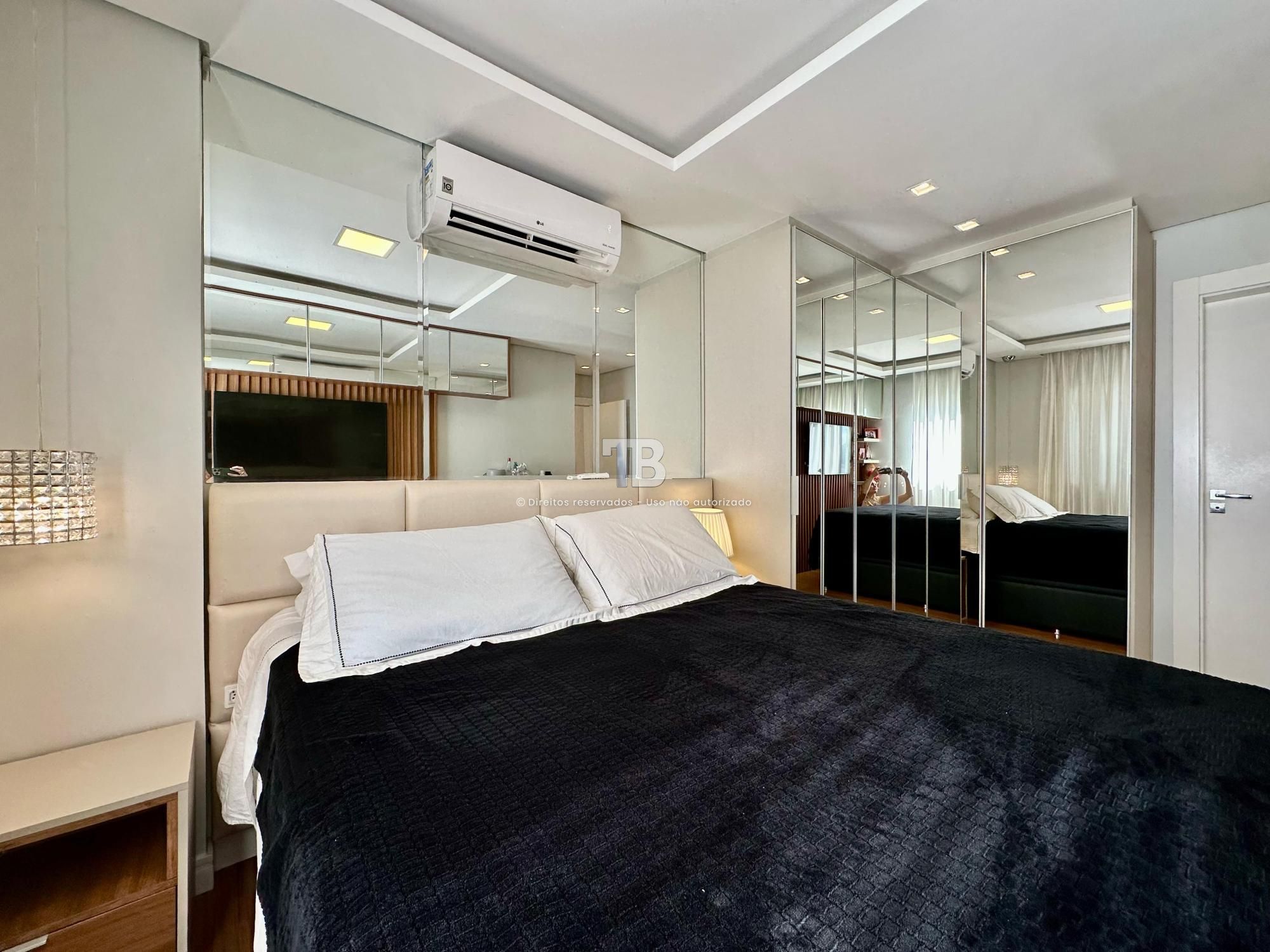 Apartamento Semimobiliado à Venda