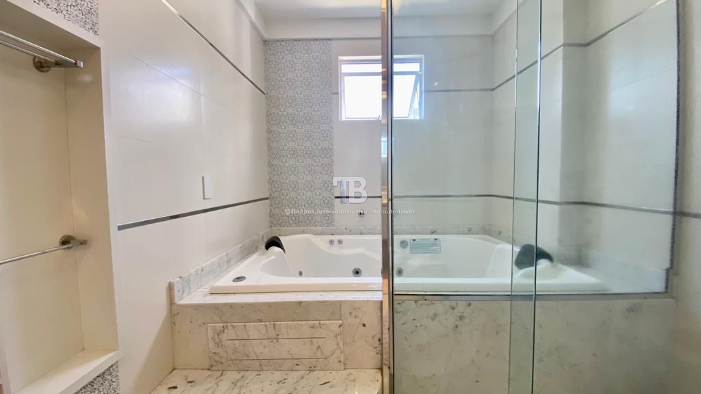 Apartamento Exclusivo: 3 Suítes, Centro