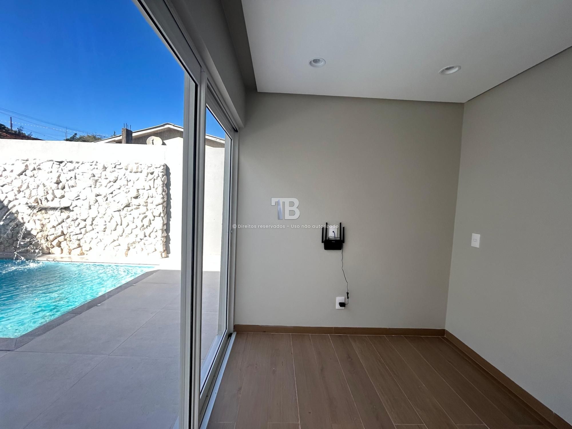 Casa Nova à venda com piscina