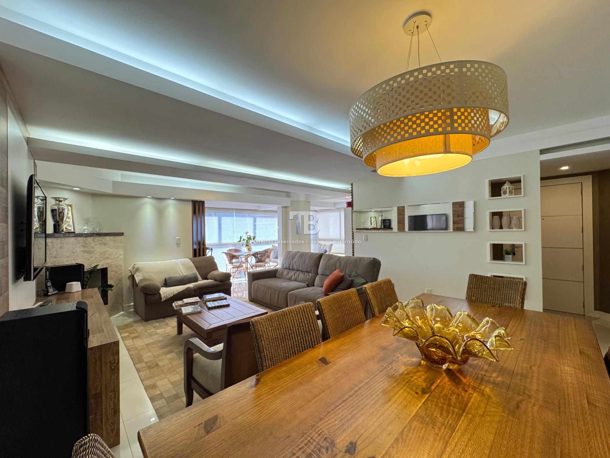 Apartamento com 4 dormitórios