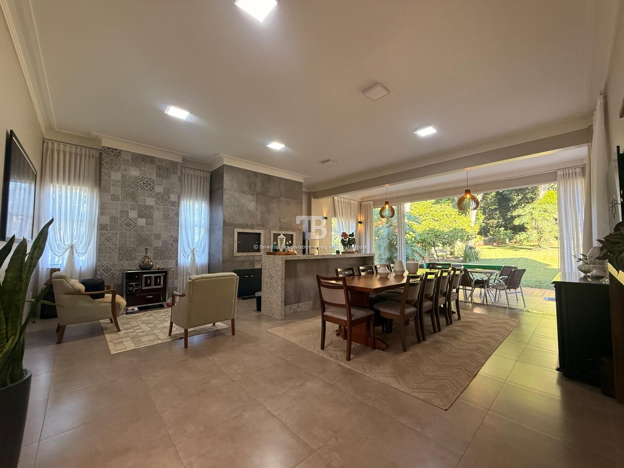 Casa Mobiliada Em Condomínio Fechado