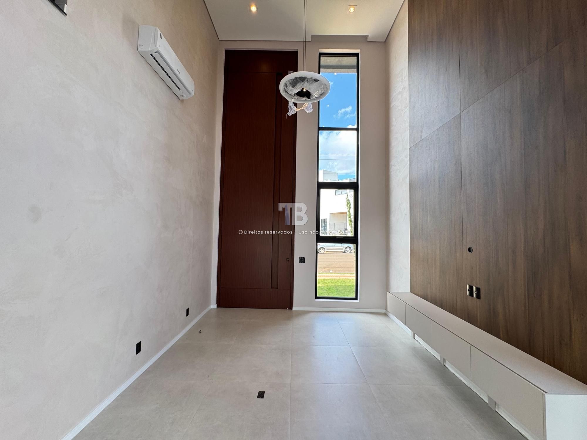 Casa em Condomínio Fechado