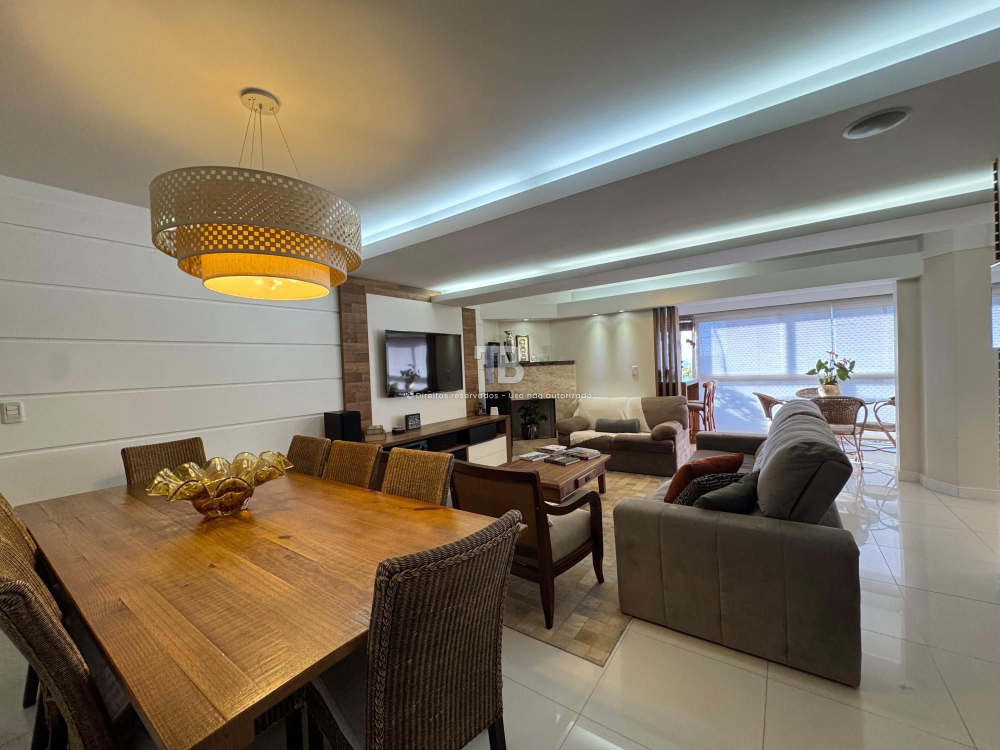 Apartamento com 4 dormitórios