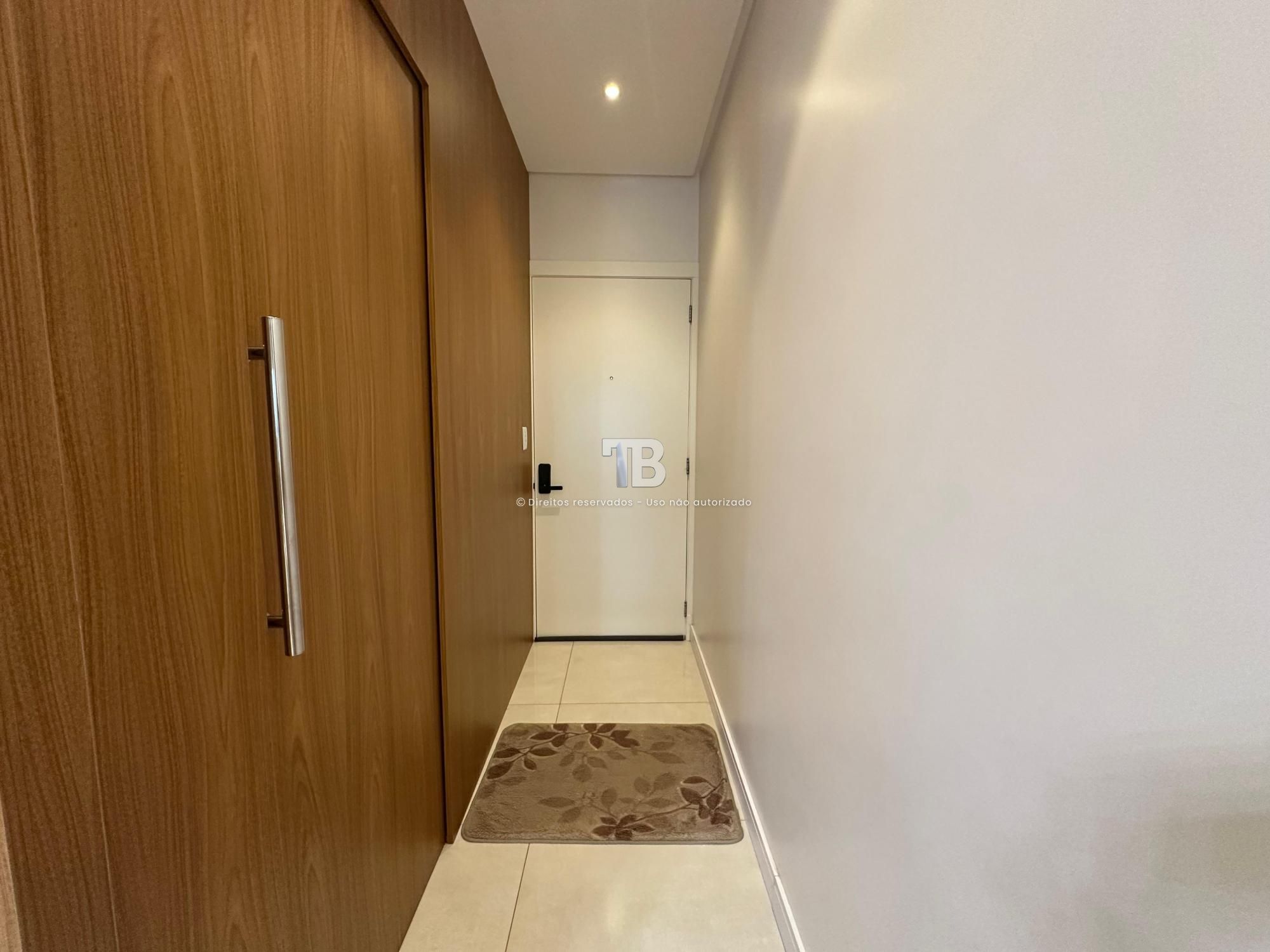 Apartamento Semimobiliado à Venda