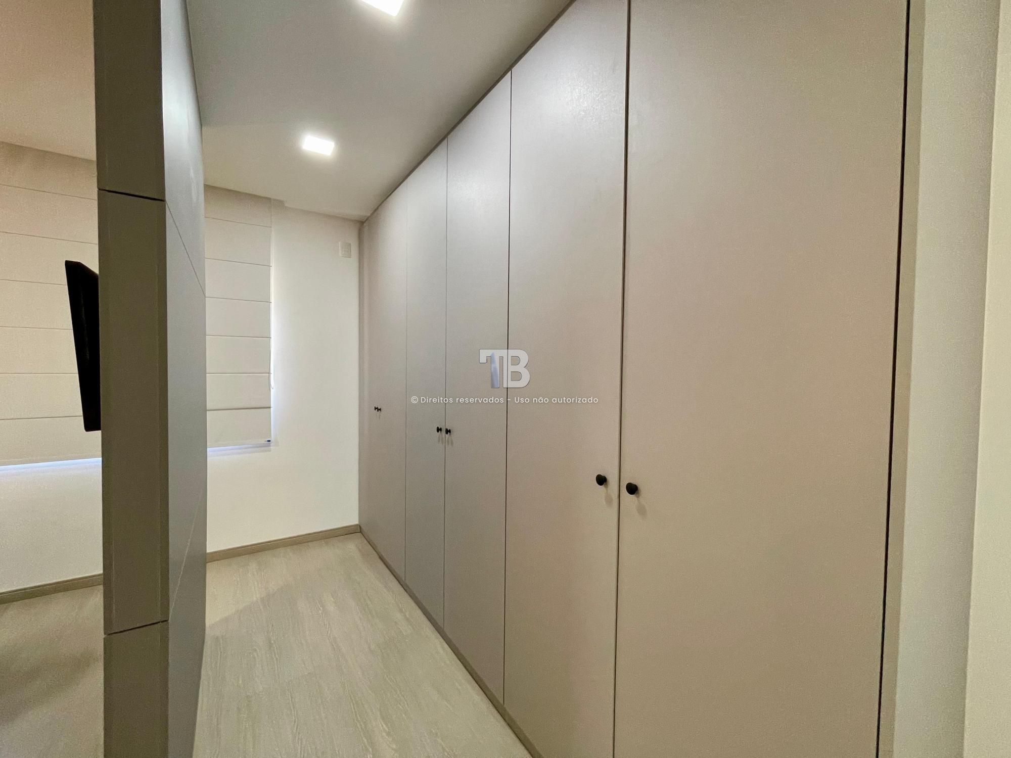 Casa à Venda com 3 suítes