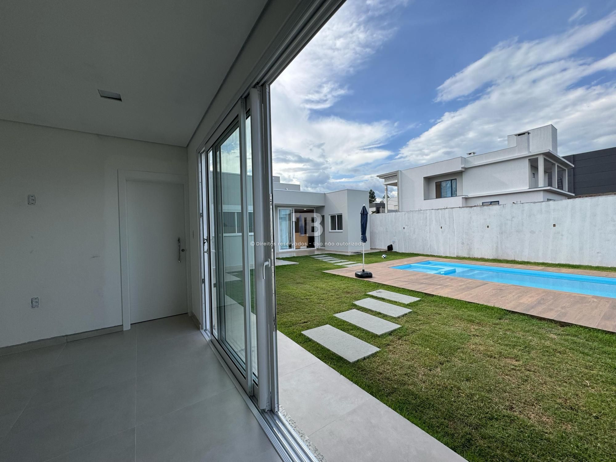 Casa nova com 3 quartos