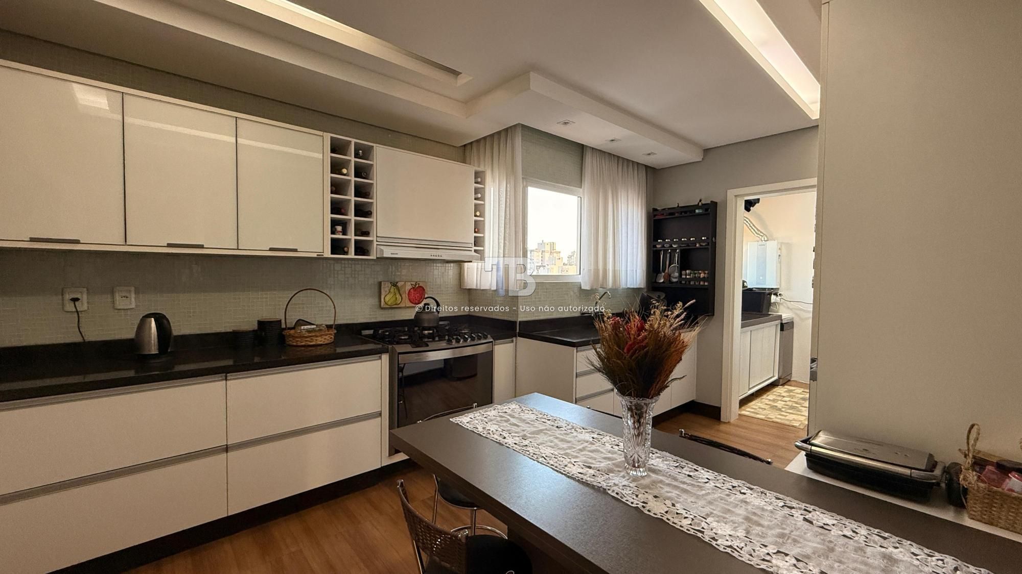 Apartamento Mobiliado com 3 suítes