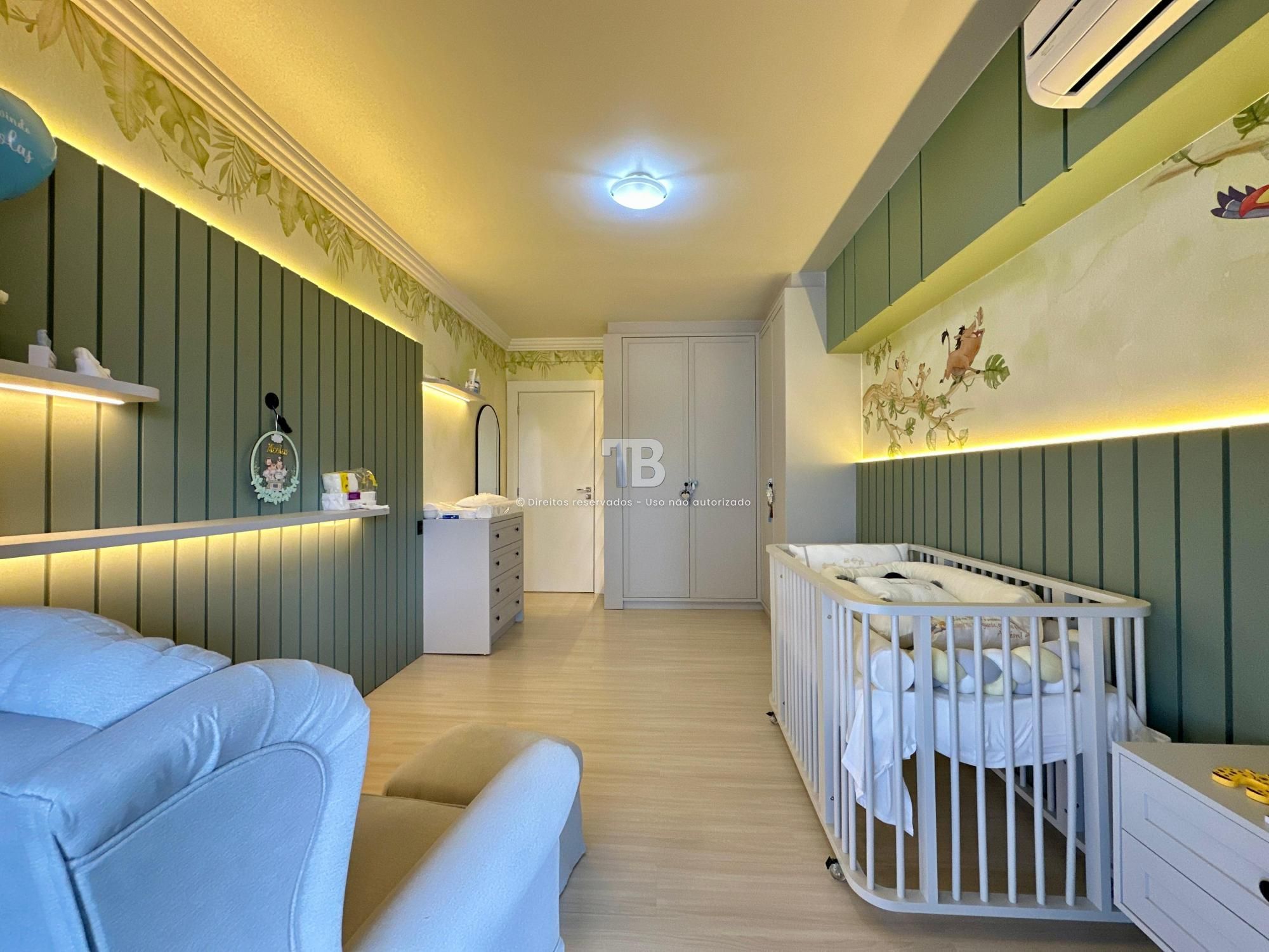 Apartamento Mobiliado à Venda