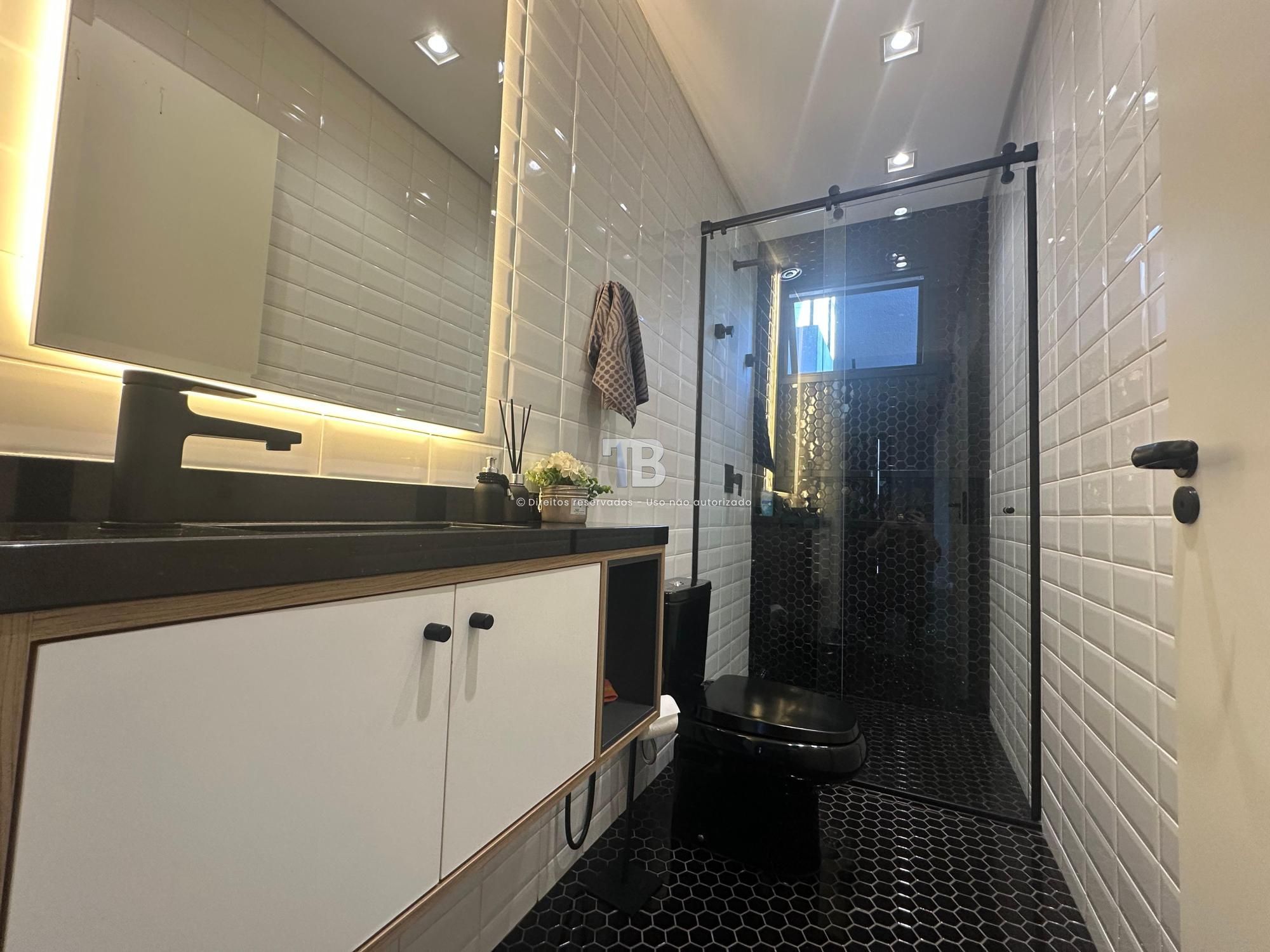 Casa Mobiliada em Condomínio Fechado