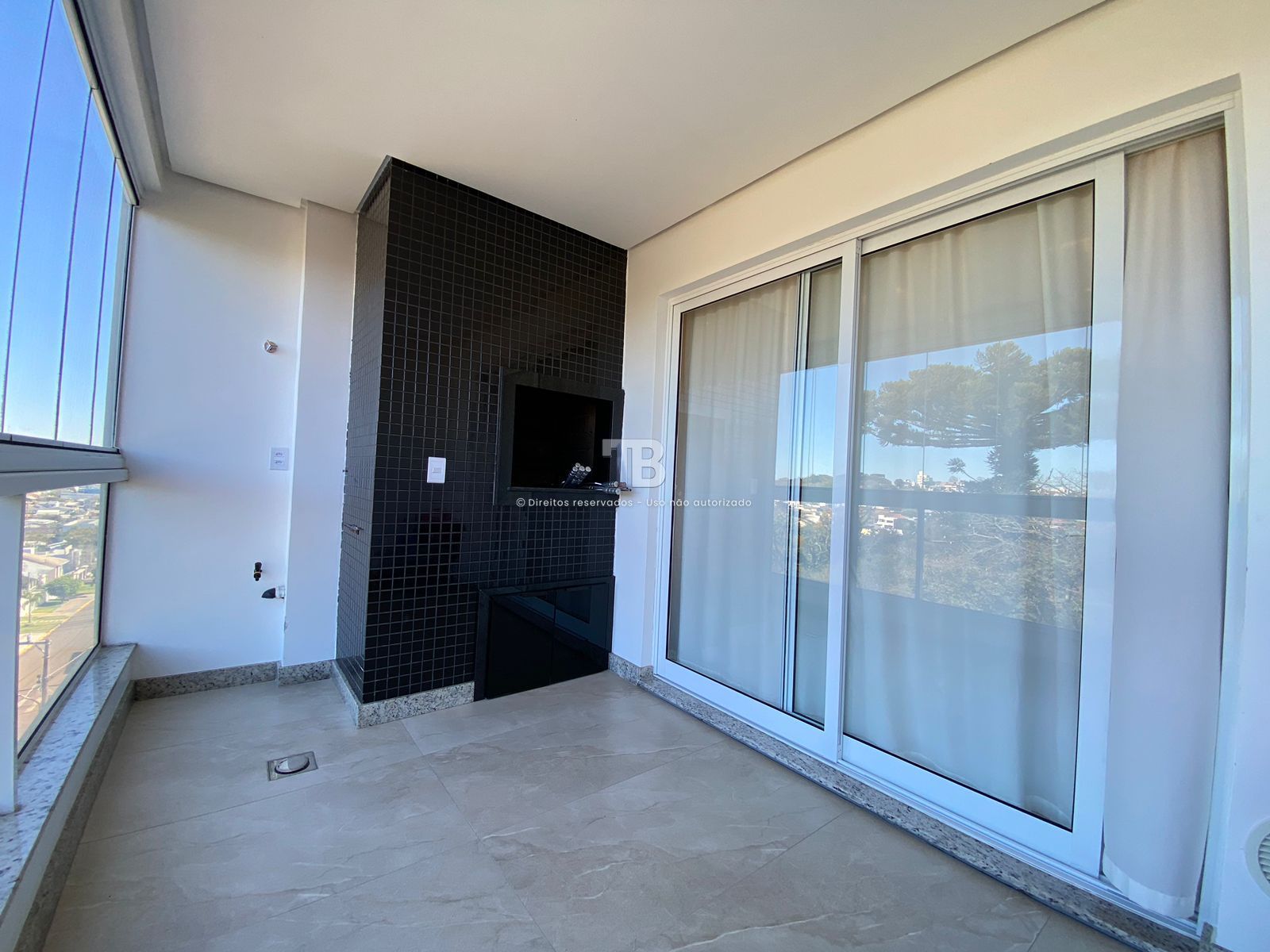 Apartamento com Mobília Planejada - Próximo da Prefeitura Municipal de Chapecó