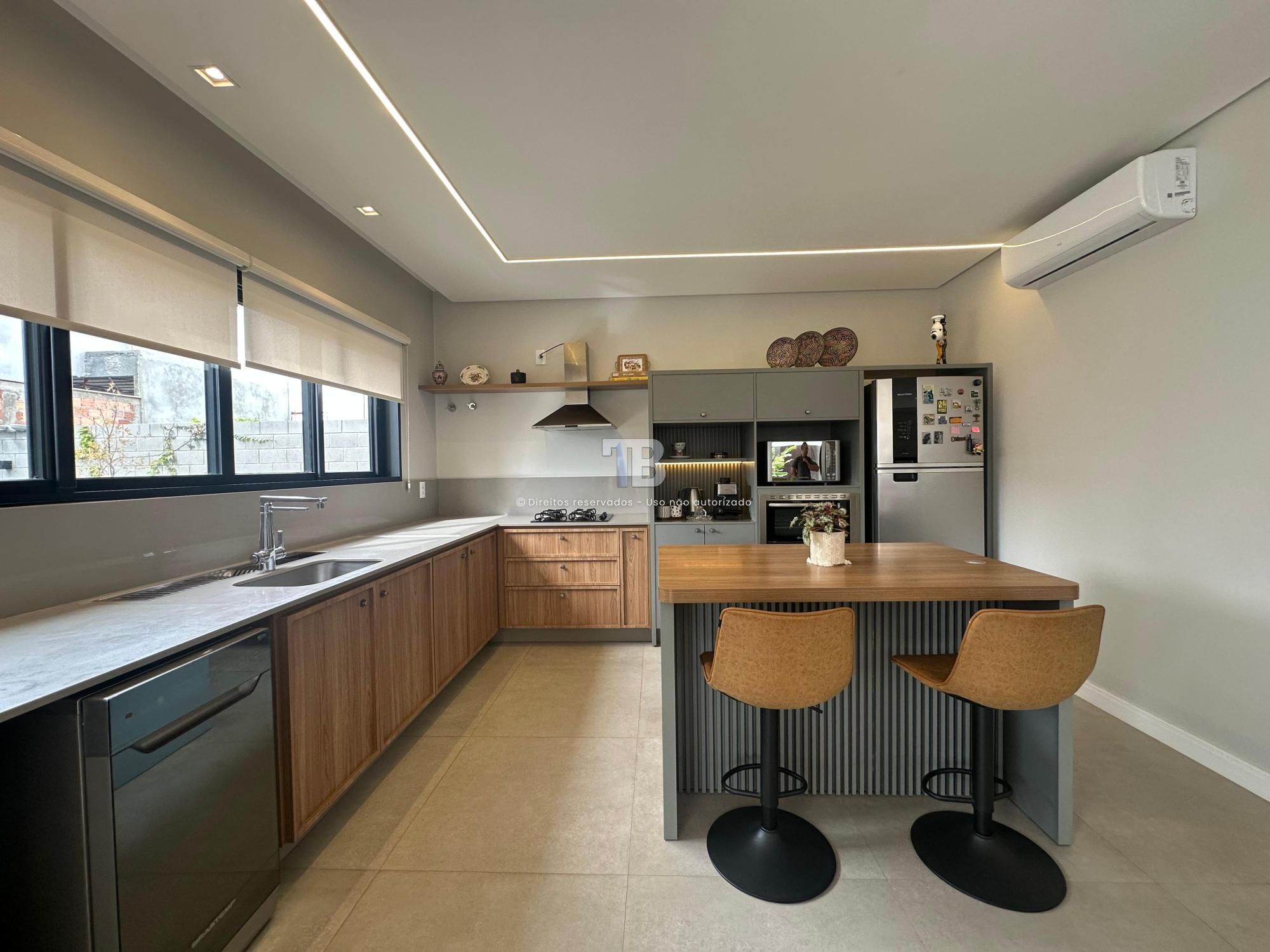 Casa Em Condomínio Fechado