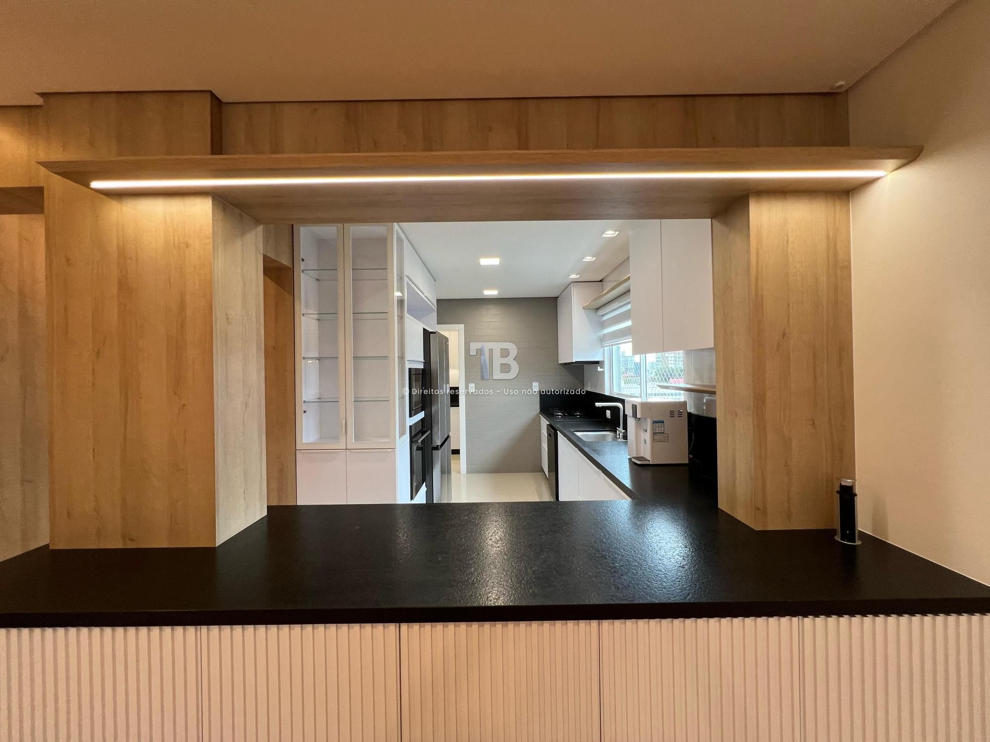 4110 – Apartamento de 3 suítes e 3 vagas de garagem, no Bairro Santa Maria, Chapecó