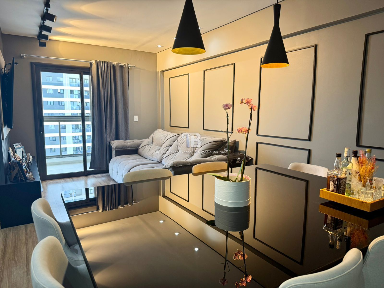 4333 – Cobertura mobiliada com 2 quartos e 2 vagas à venda no Centro de Chapecó