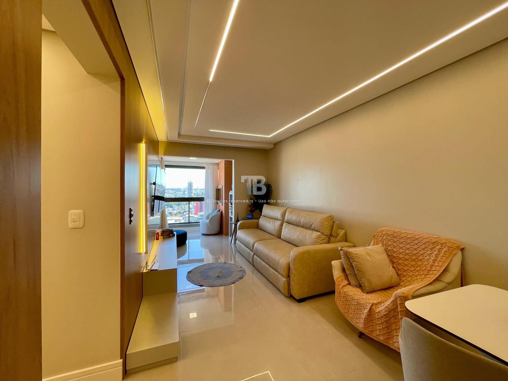 Apartamento Semimobiliado Suíte mais um Dormitório