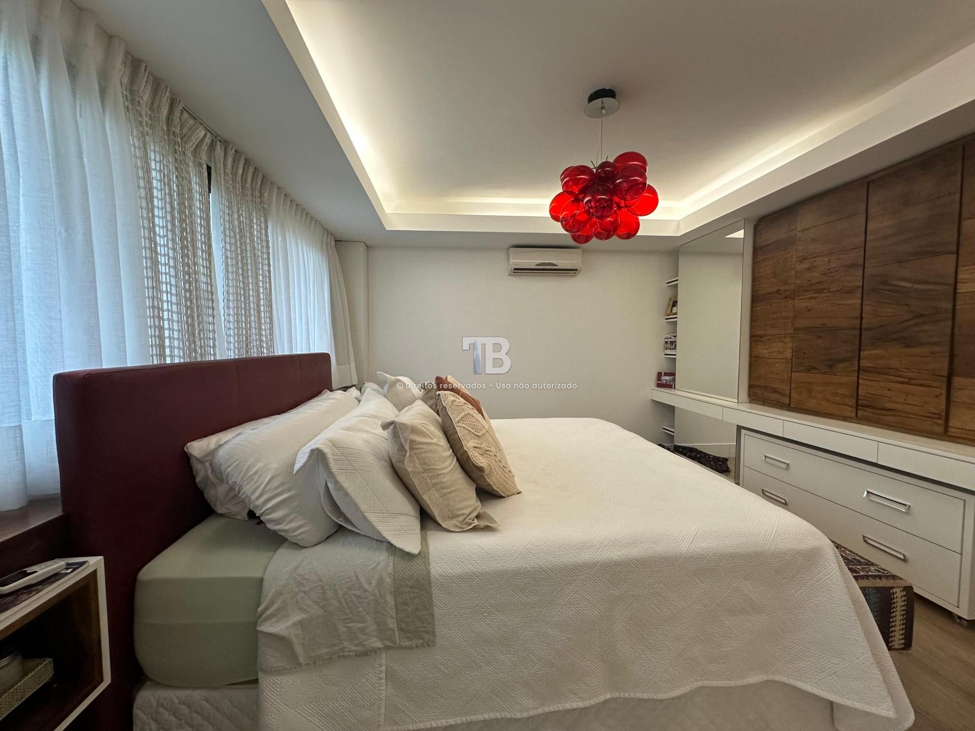 Casa em Condomínio Fechado