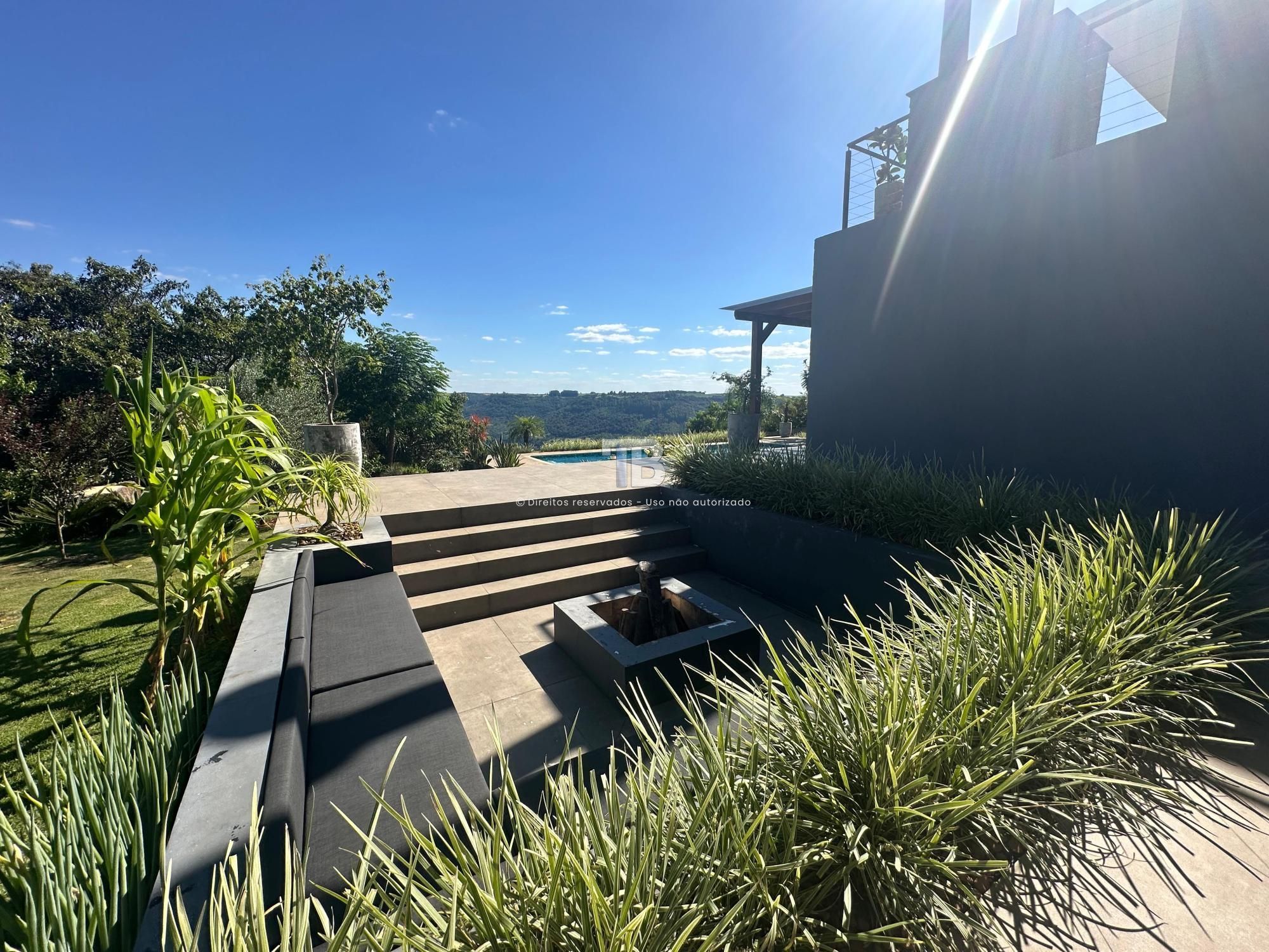 Casa Mobiliada em Condomínio Fechado