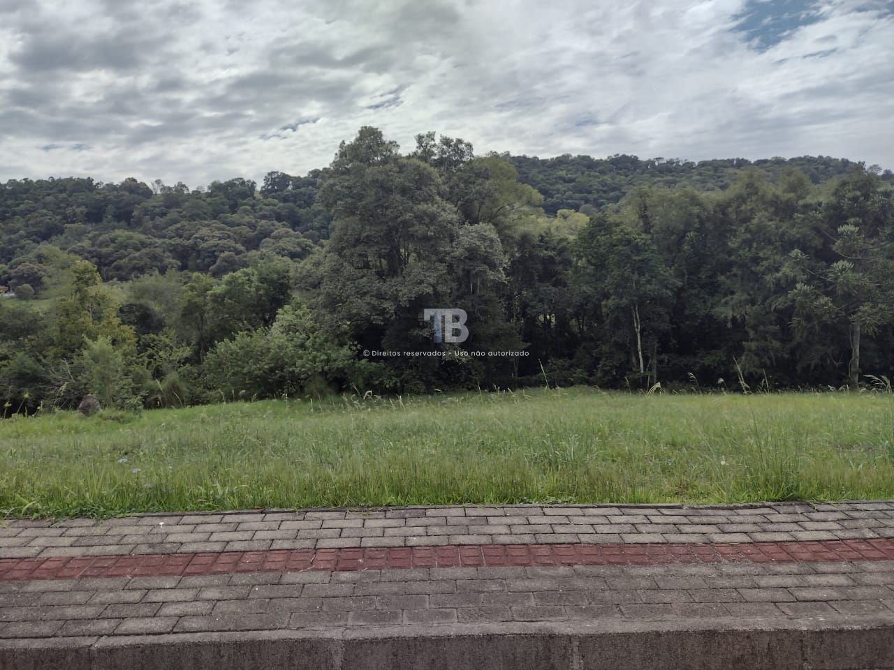 Terreno à Venda em condomínio Fechado