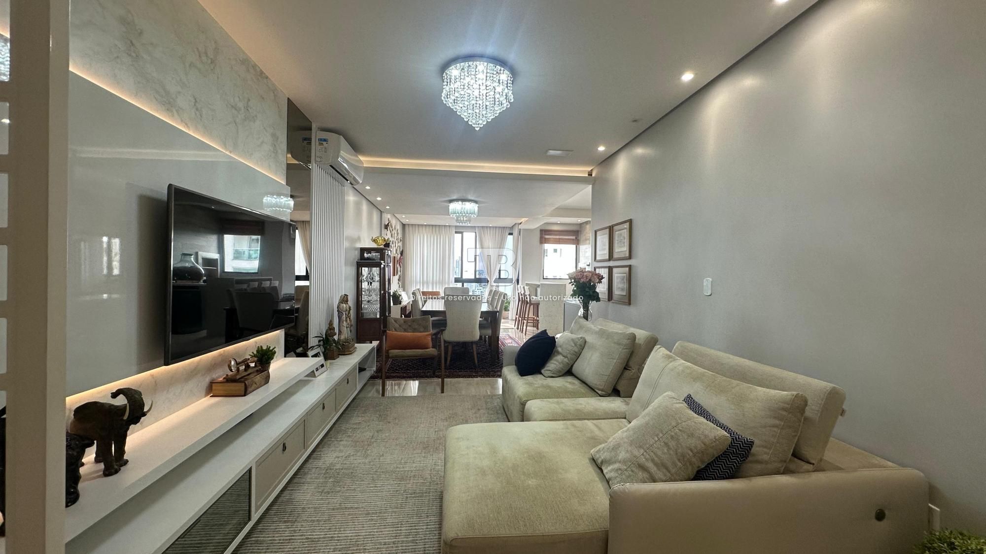 Apartamento Semimobiliado no Centro