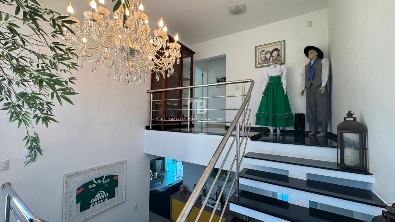 Casa Ampla com Vista Panorâmica