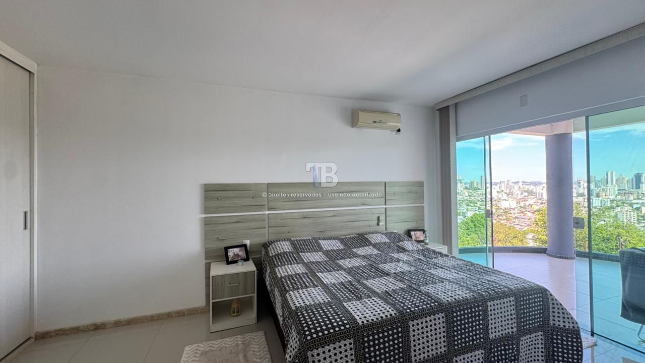 Casa Ampla com Vista Panorâmica