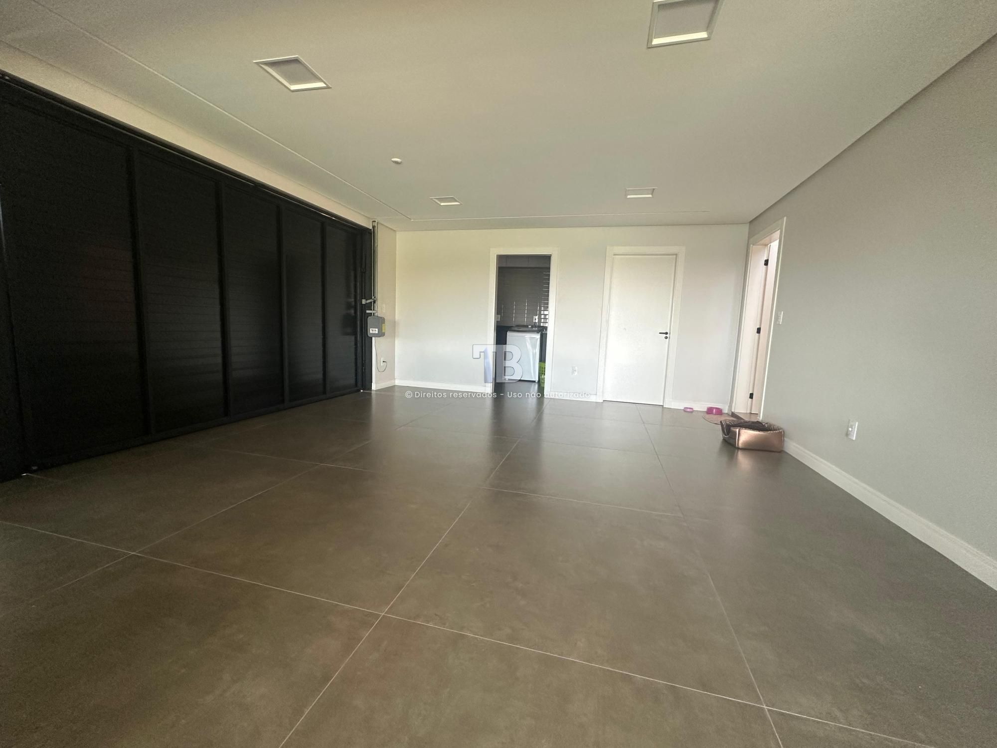 Casa Mobiliada em Condomínio Fechado