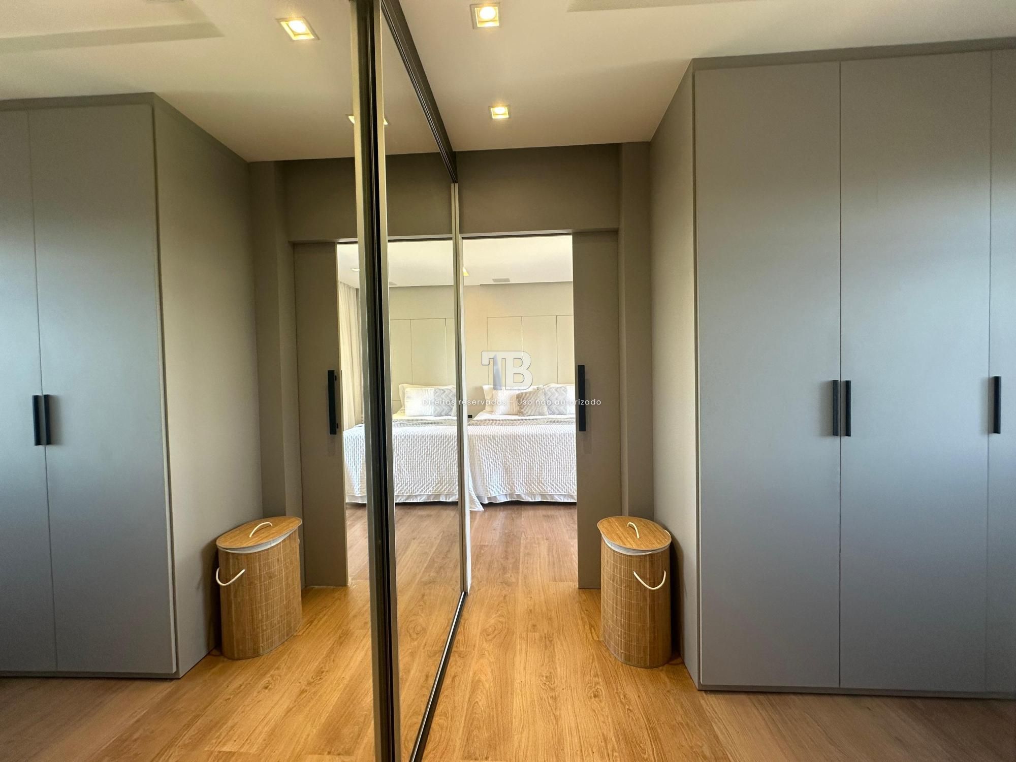 Casa Mobiliada em Condomínio Fechado