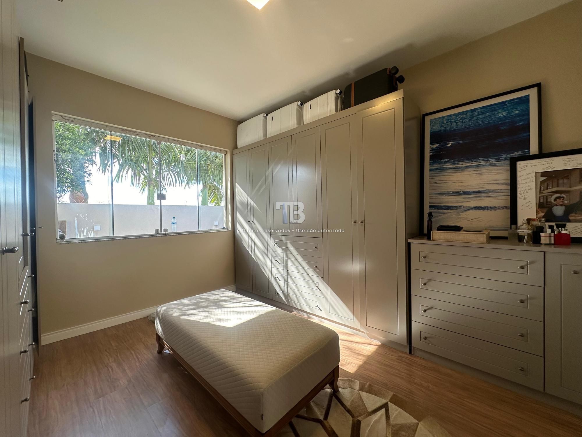 Casa Térrea Com 3 Dormitórios