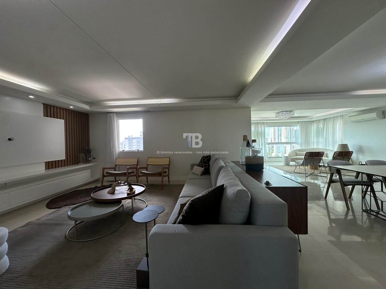 Apartamento de 3 Suítes, Centro