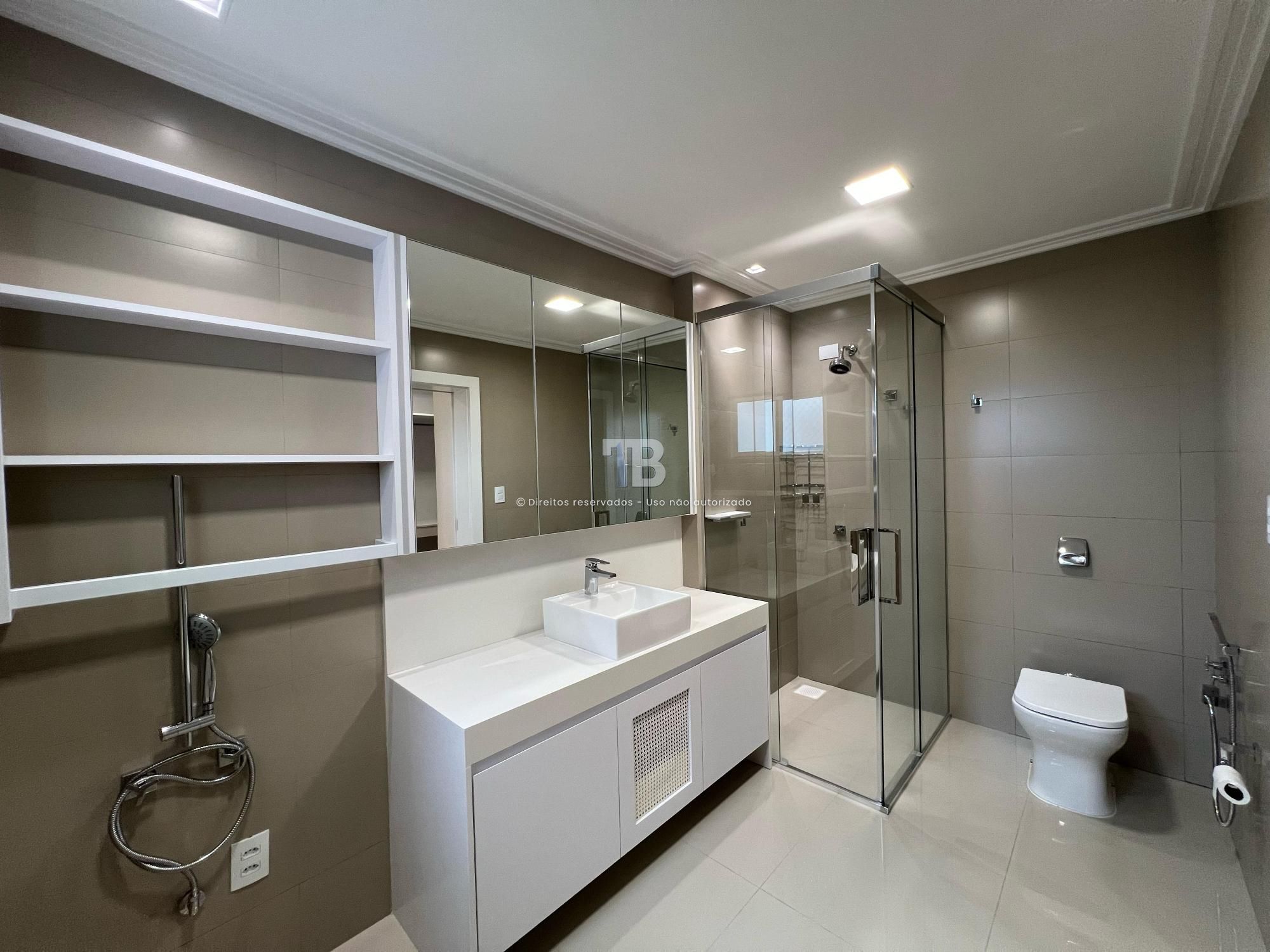 4110 – Apartamento de 3 suítes e 3 vagas de garagem, no Bairro Santa Maria, Chapecó