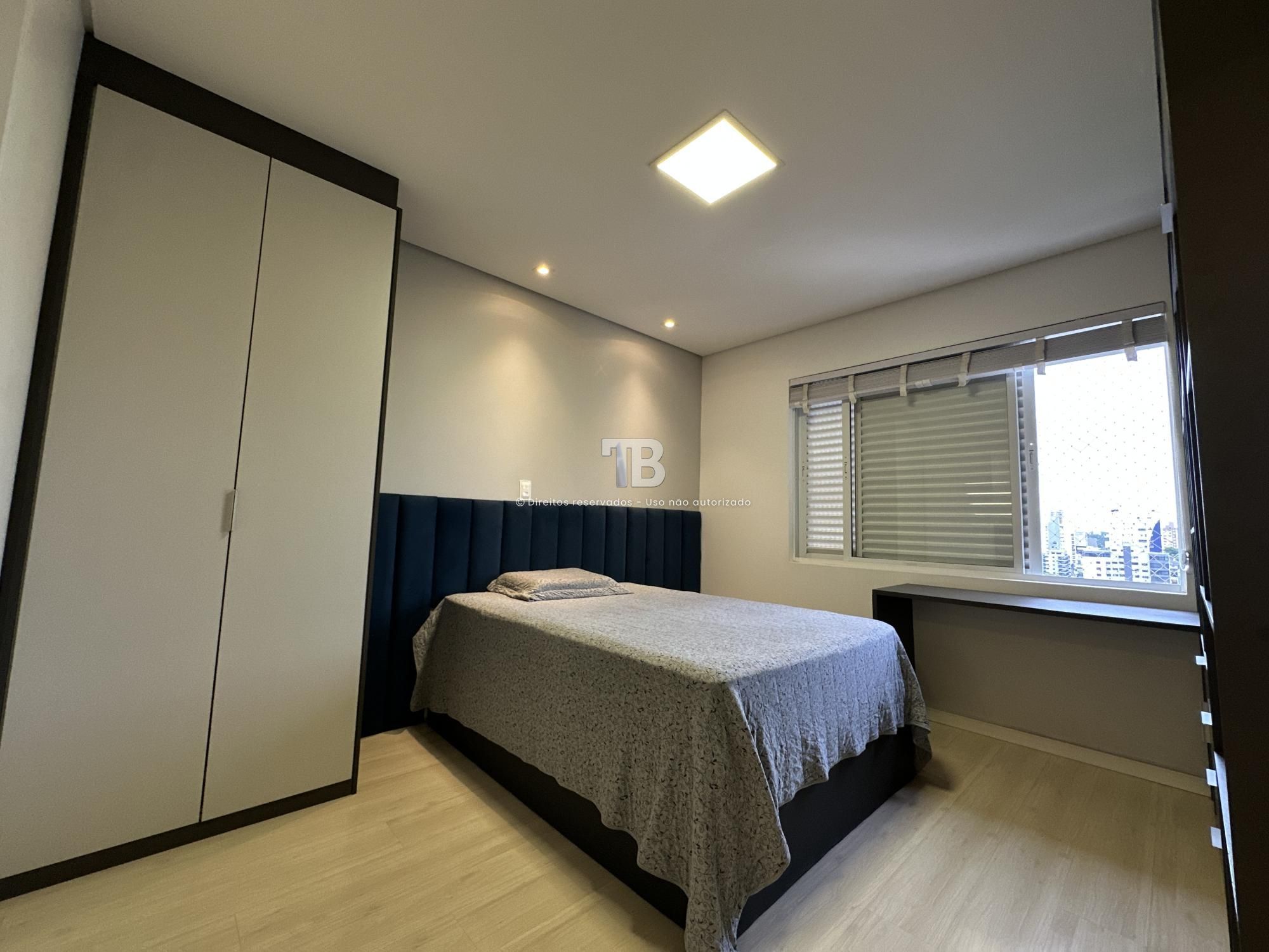 Apartamento três suítes