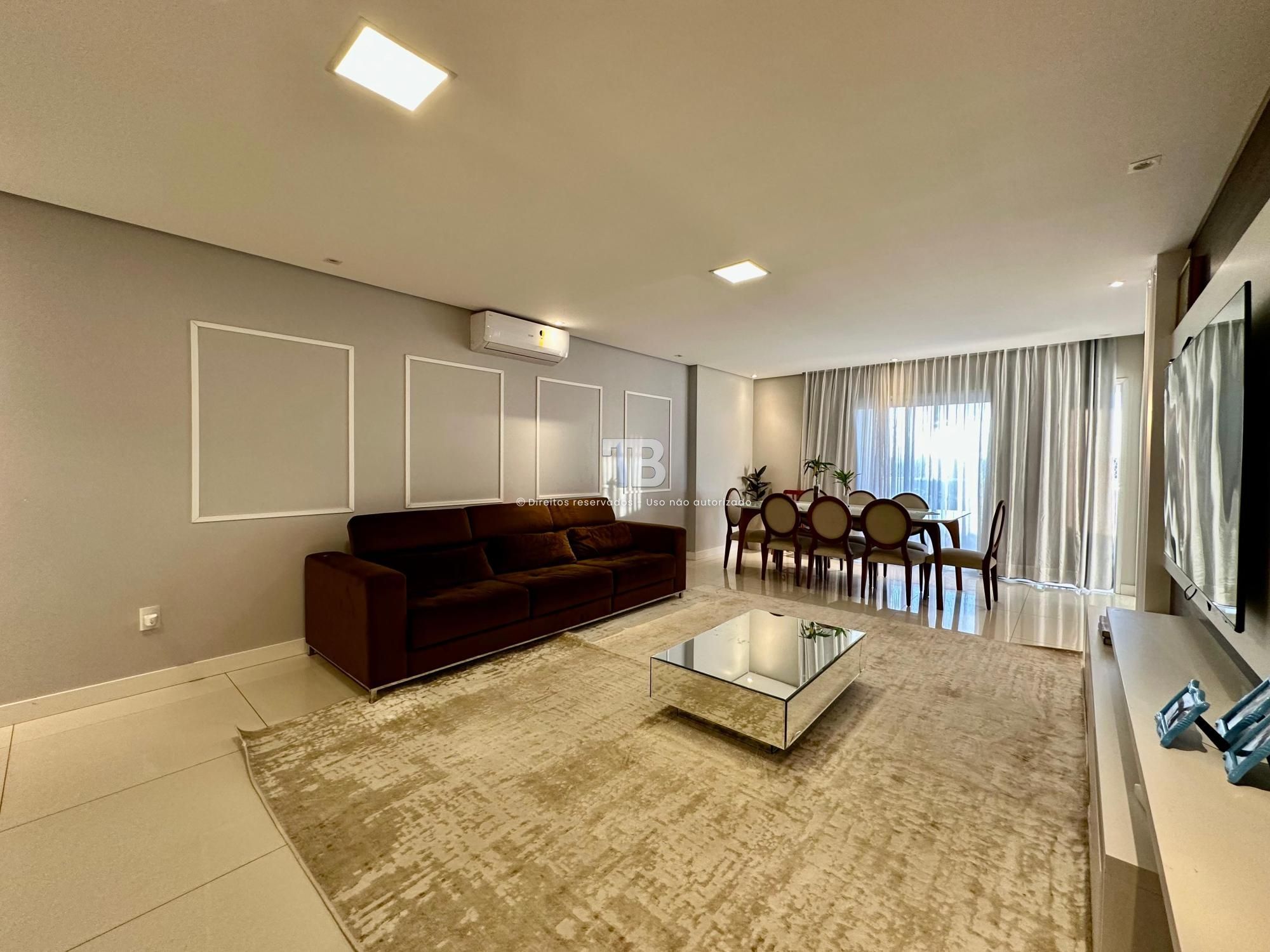 Apartamento Semimobiliado com 3 suítes