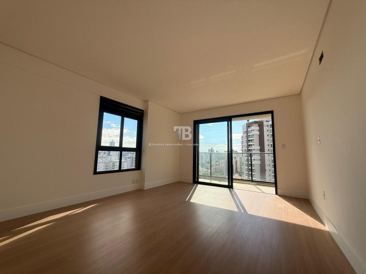 Apartamento Novo à Venda