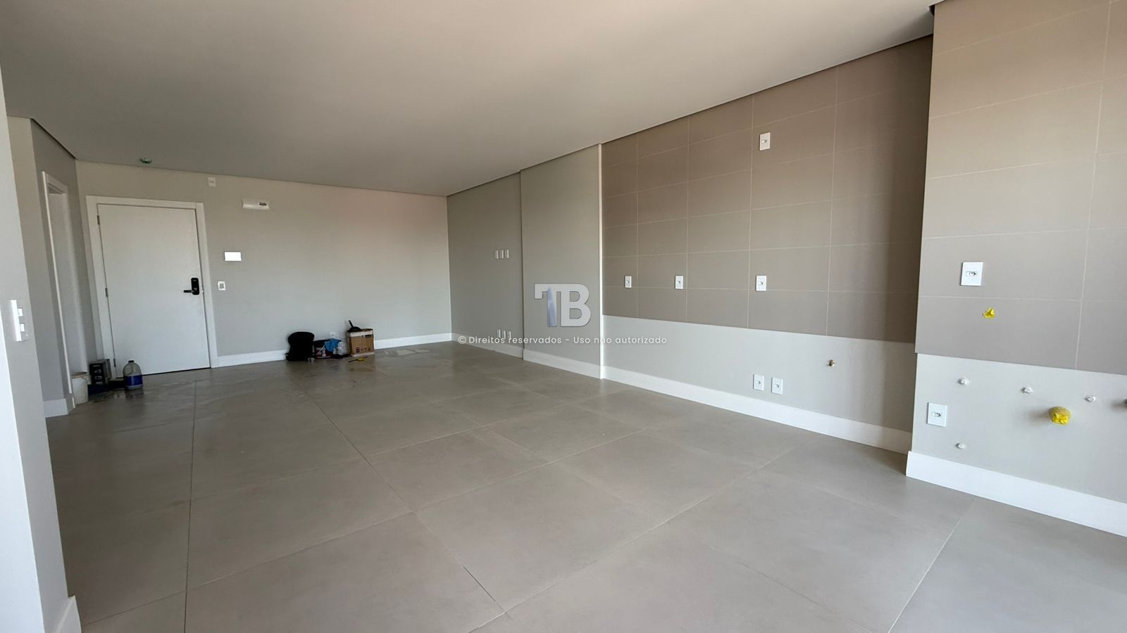 Apartamento Novo à Venda