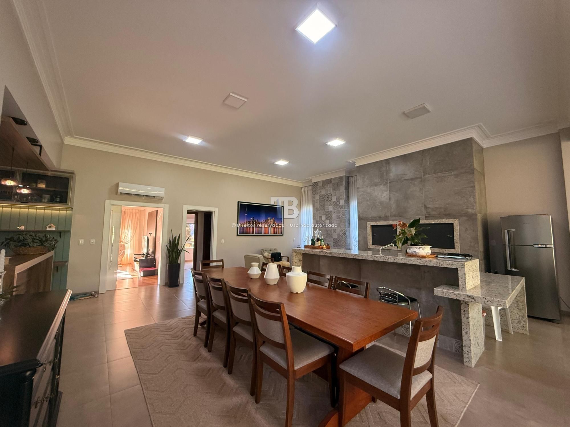 Casa Mobiliada Em Condomínio Fechado