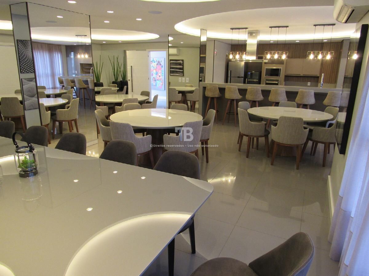 Mobiliado, Suíte Master e Ampla Área