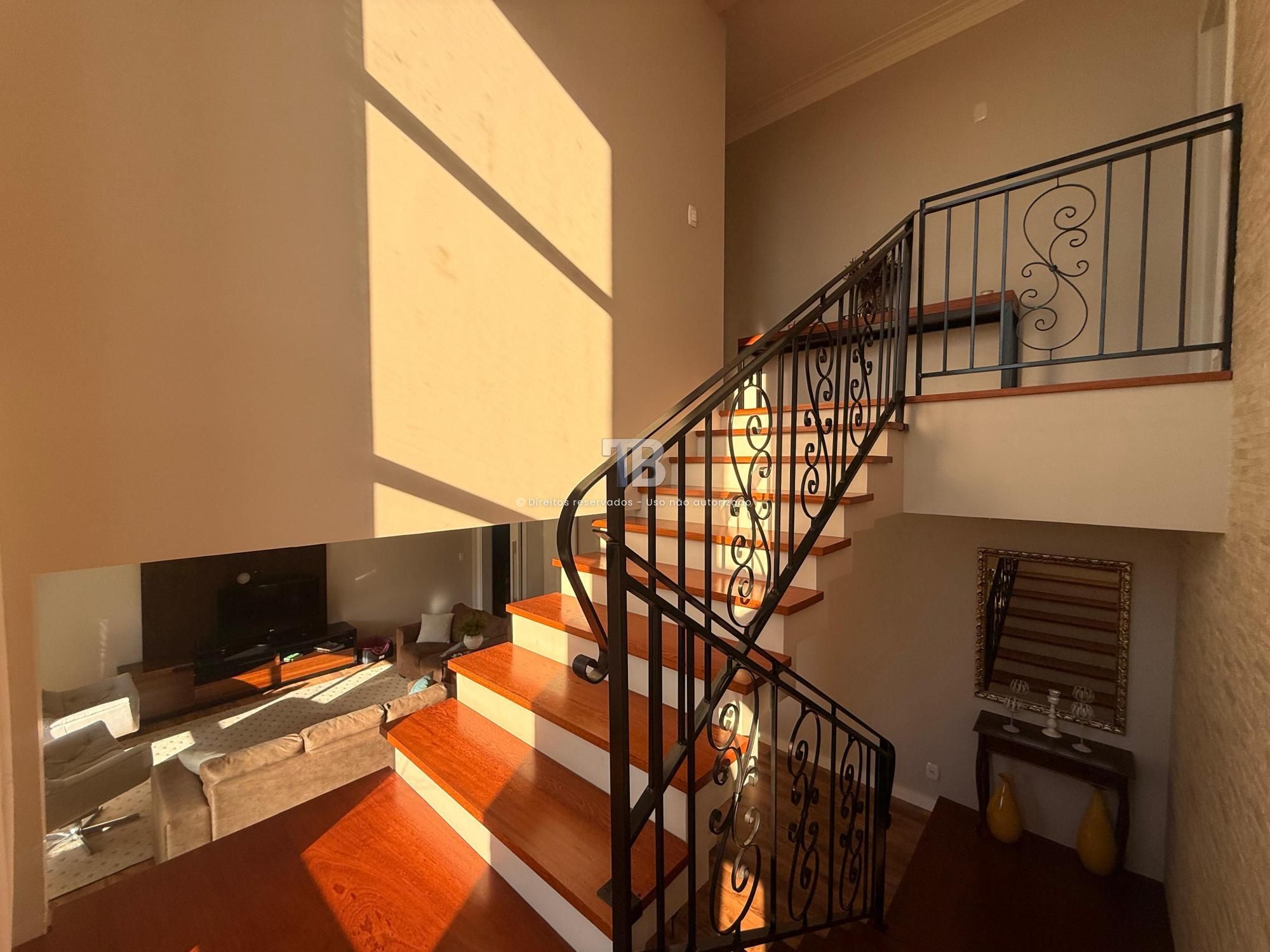 Casa Mobiliada Em Condomínio Fechado