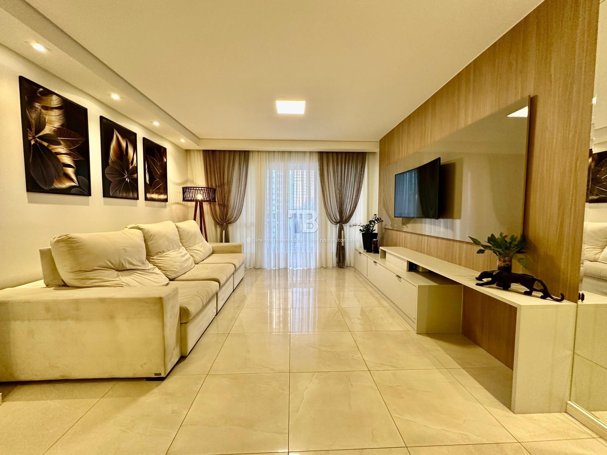 Apartamento três suítes