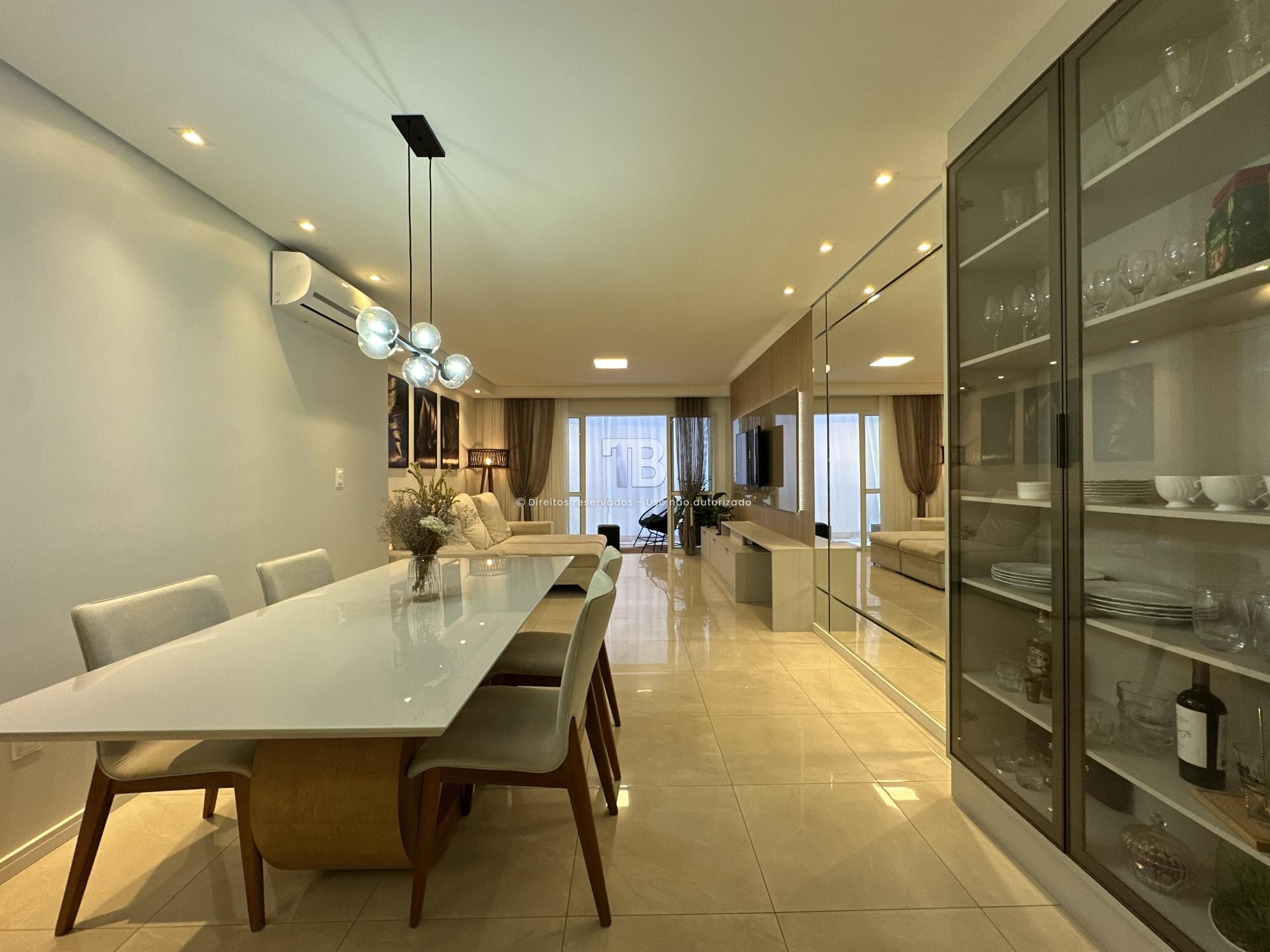 4327 – Apartamento de luxo com 3 suítes e 2 vagas à venda no Centro de Chapecó