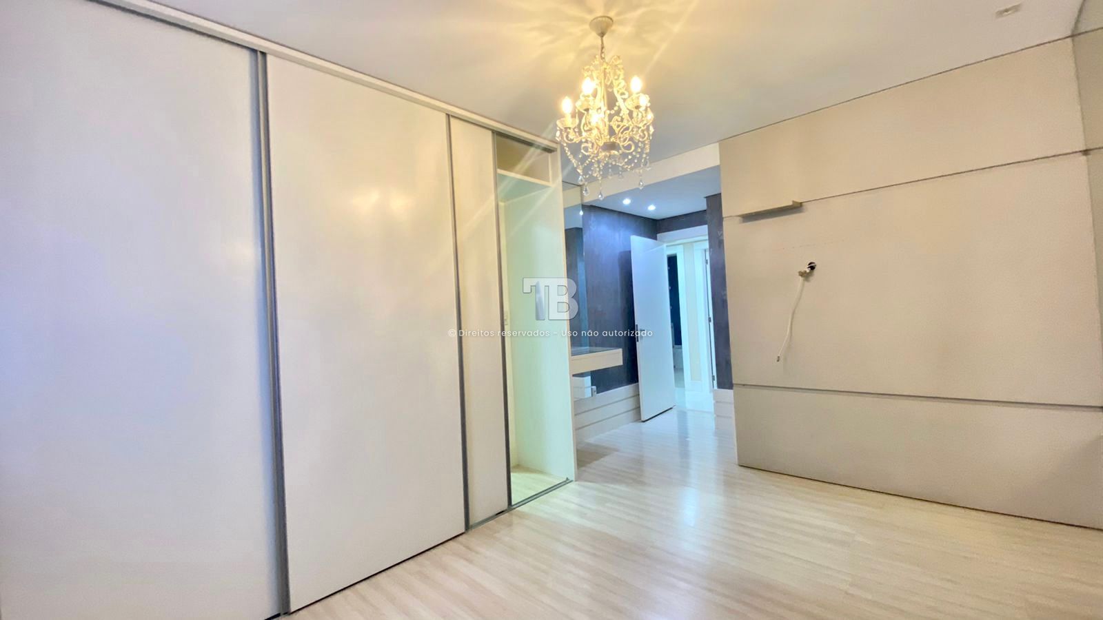 Apartamento mobiliado com 2 suítes