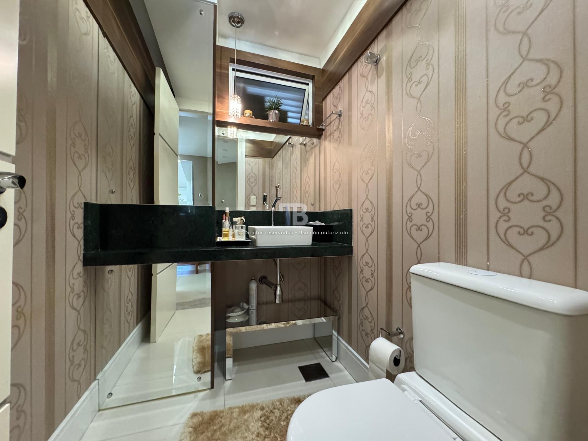 Apartamento com 4 dormitórios