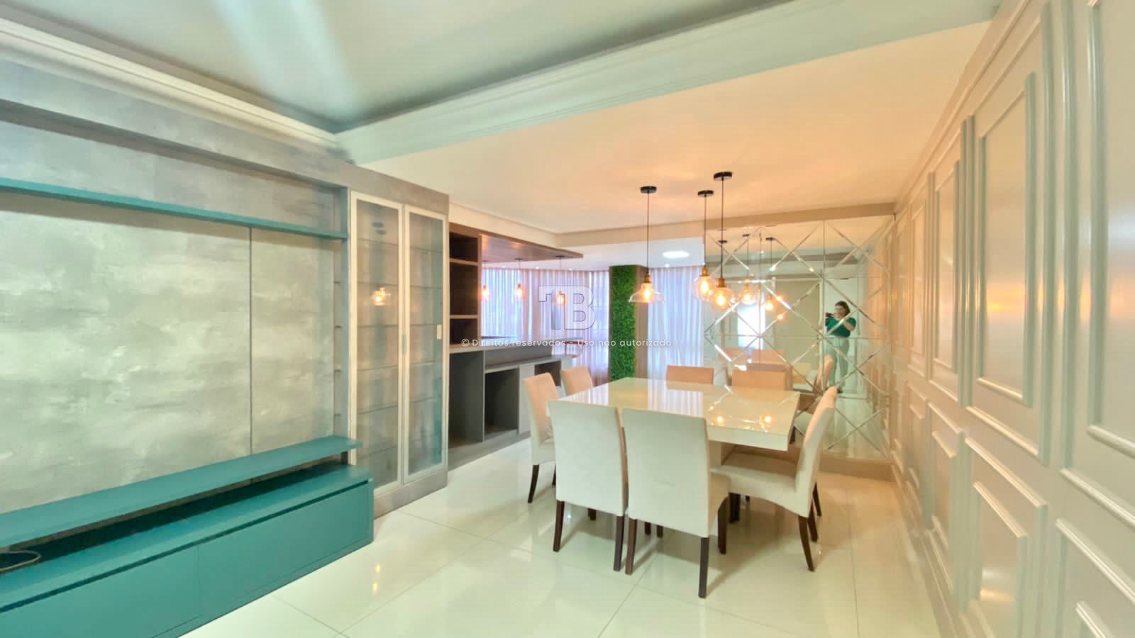 Apartamento mobiliado com 2 suítes