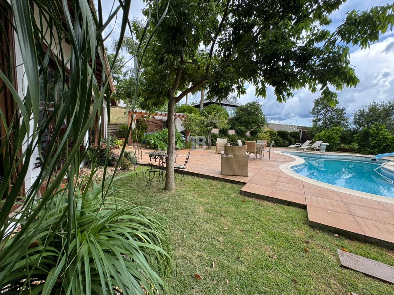 Casa em Condomínio Fechado